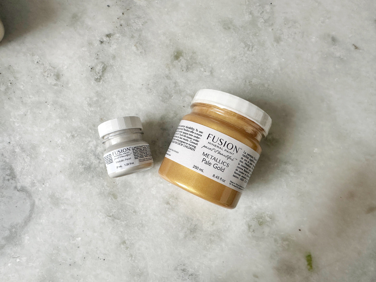 Achetez un Pale Gold Metallic 250 ml et obtenez un testeur de perles métalliques gratuit