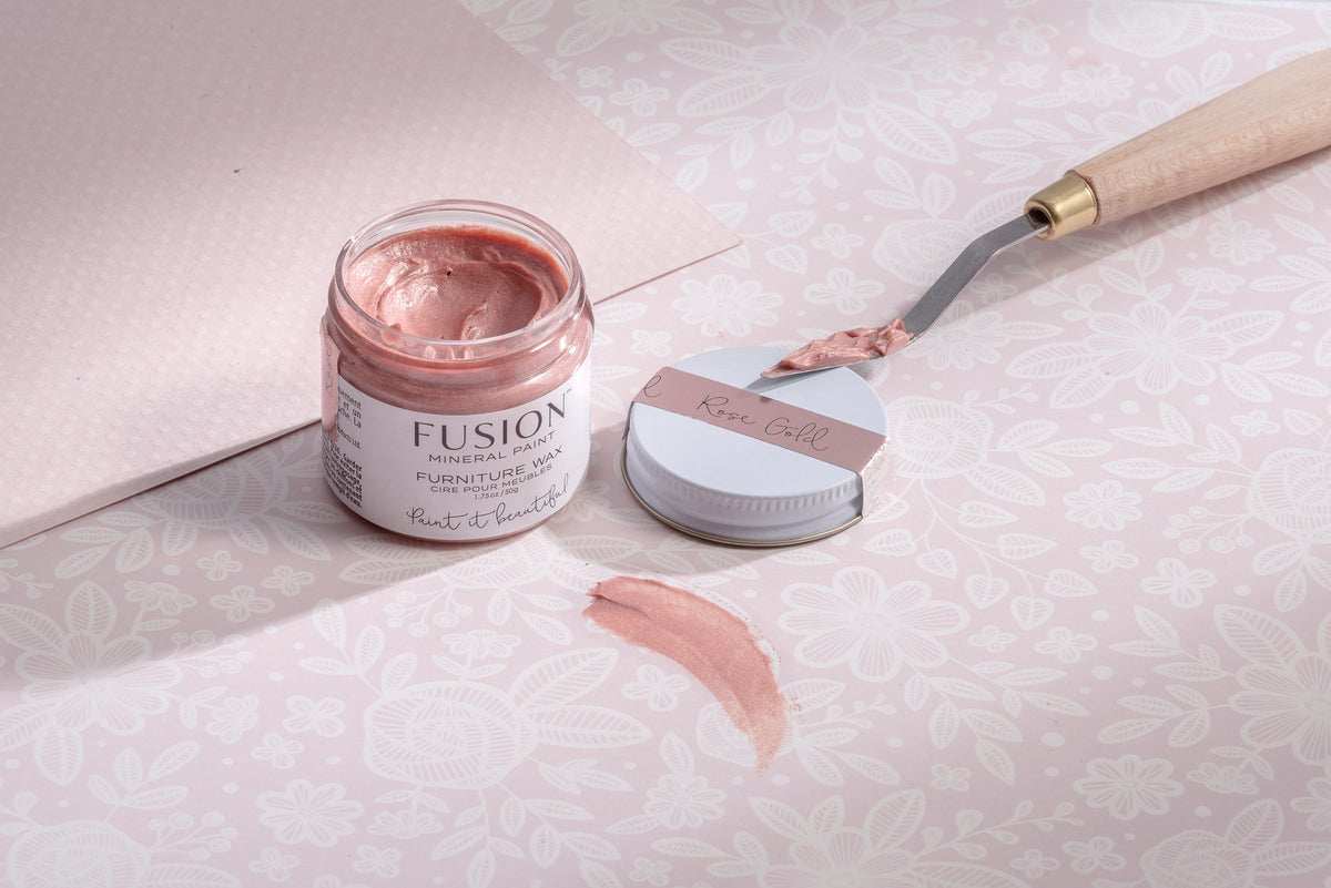 How to Use Furniture Wax & Metallic Waxes