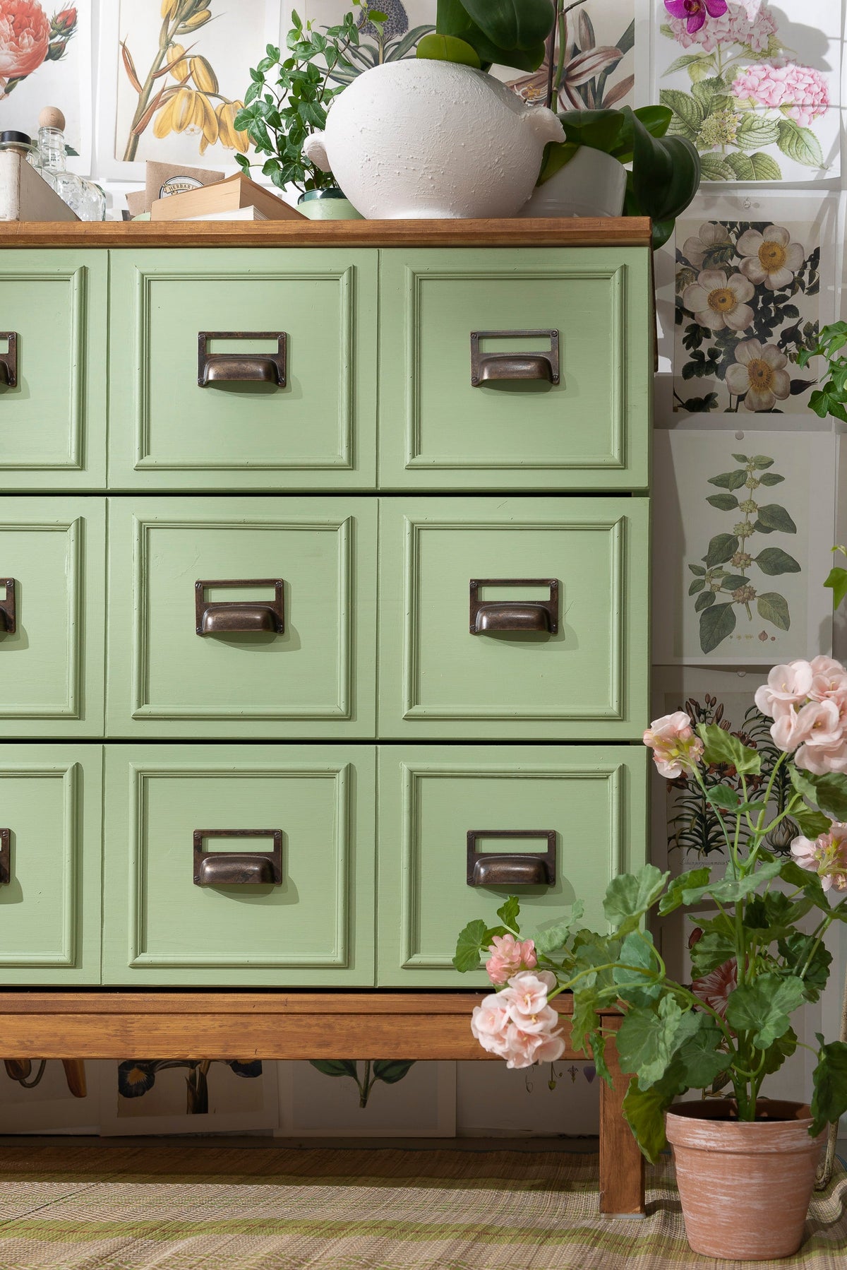 DIY Apothecary Ikea hack