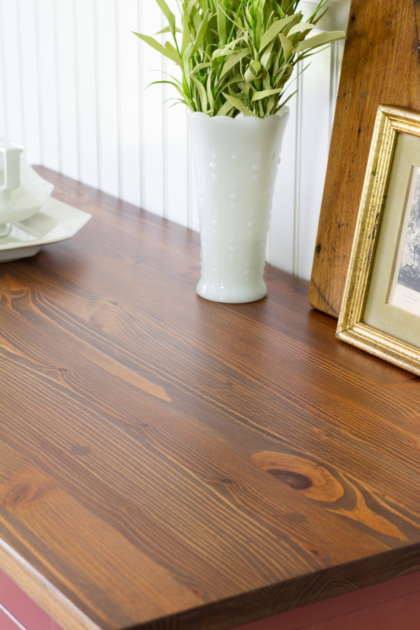 Exploring Natural Wood Finishes: A Comparison of Hemp Oil, Tung Oil and Beeswax Finish