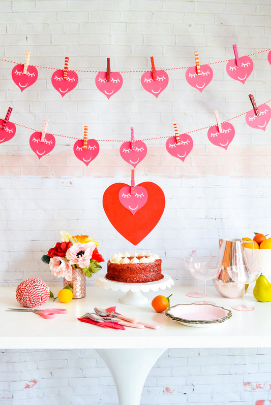 DIY Valentine’s Day Clothespin Garland
