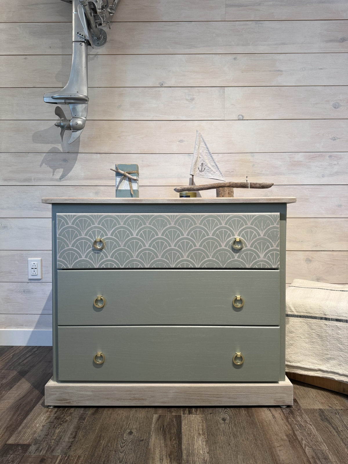 No More Orange Oak Dresser Makeover: A White Wash Fresh Take on a Tired Finish