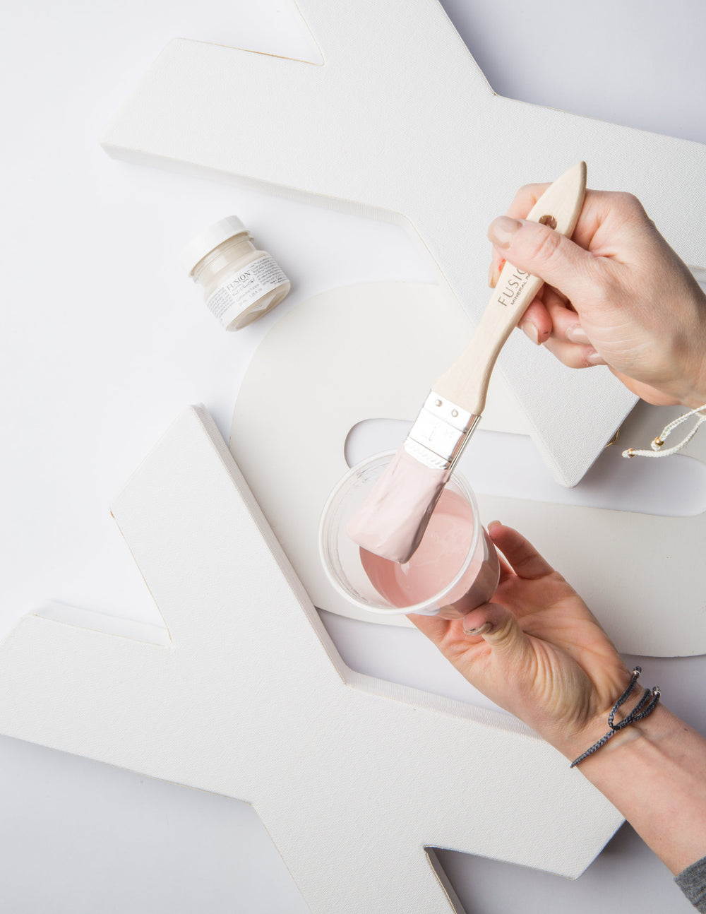 How to mix a soft Pink Paint for Valentine’s Day with Fusion