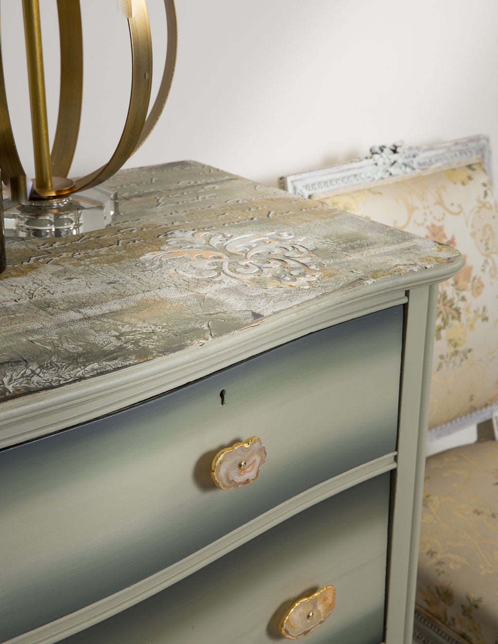 Mixed media and crafting – Furniture Art