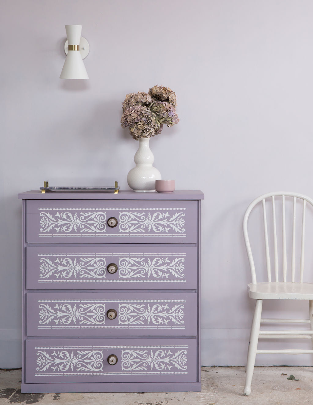 How to paint laminate furniture