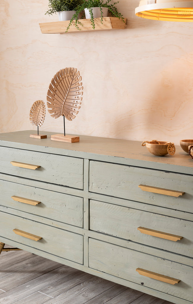 Chippy Dresser Makeover